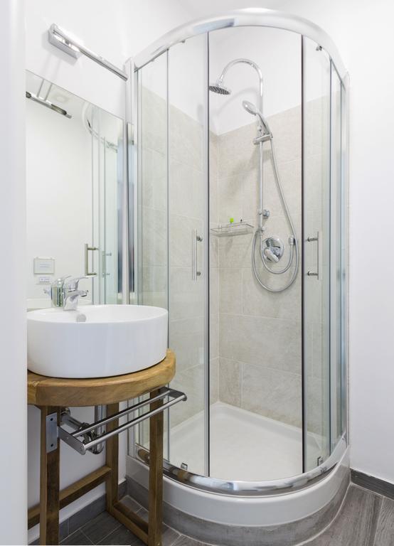 B&B In White Рим Стая снимка